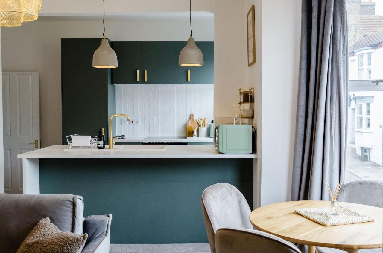 Central Chic Margate Apartment, Edge Of Old Town! ภายนอก รูปภาพ